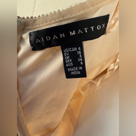 Aidan Mattox Beige Dress With Gold Sequin and Spaghetti Straps Size 4 - Picture 10 of 13